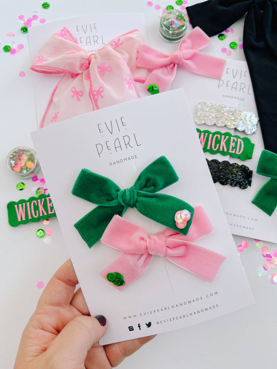 WICKED Green & Pink Bow Set