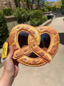  Pretzel Crossbody
