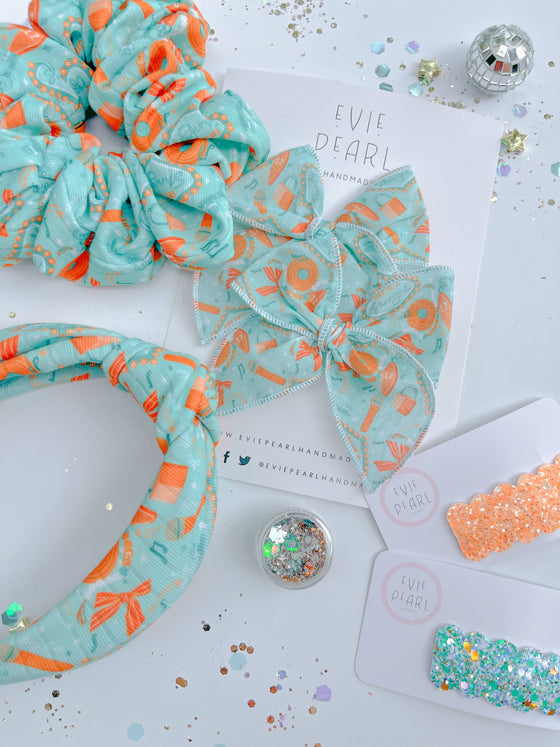 Showgirl Oversized Scrunchy